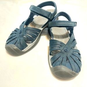 Leather Keen Rose Sandals—Size 8.5